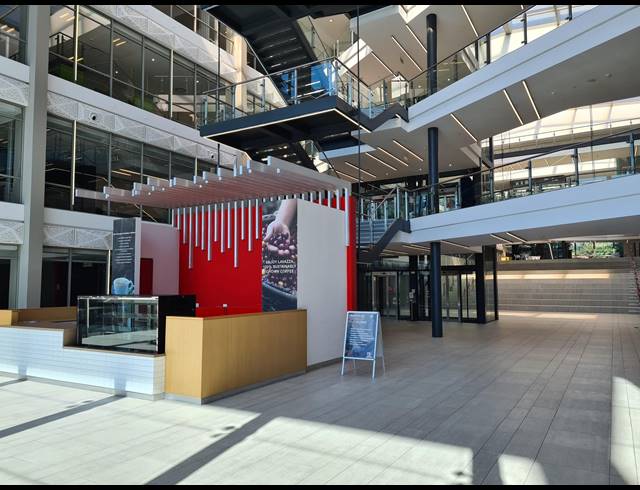 1,200M² OFFICE TO LET IN WATERFALL